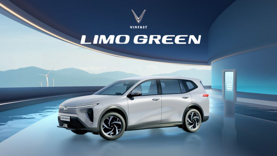 banner limo green